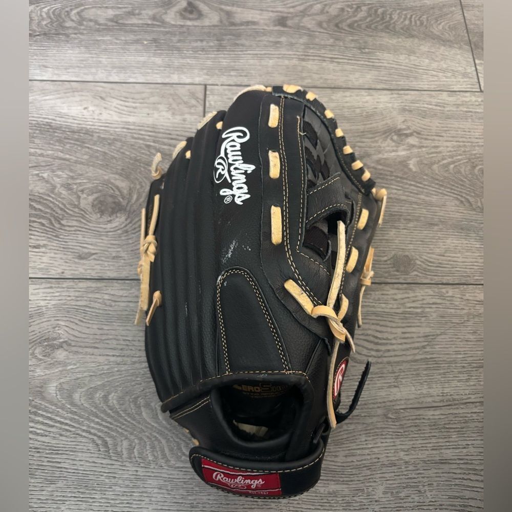 Rawlings Black and Red Leather Baseball Glove